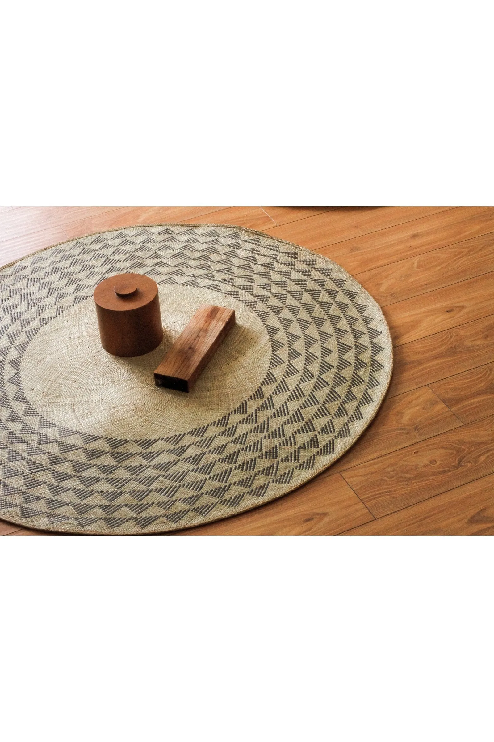 Natural Floor Rug | 4 Ft Round | Natural Base