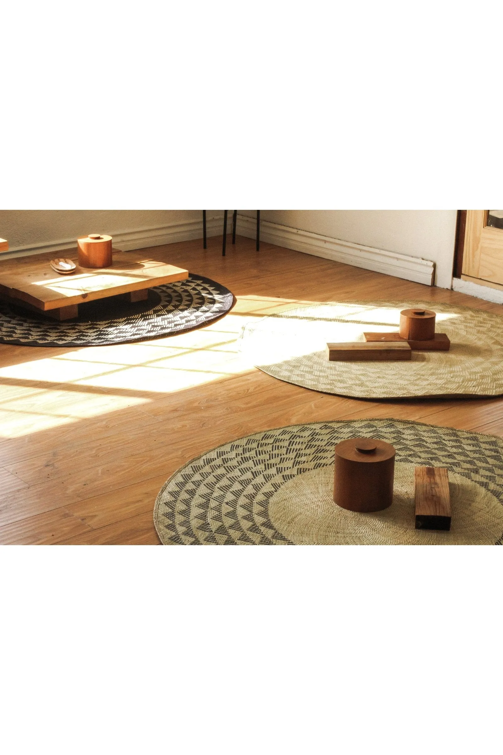 Natural Floor Rug | 4 Ft Round | Natural Base